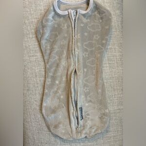 2 pack newborn swaddle with double zipper!